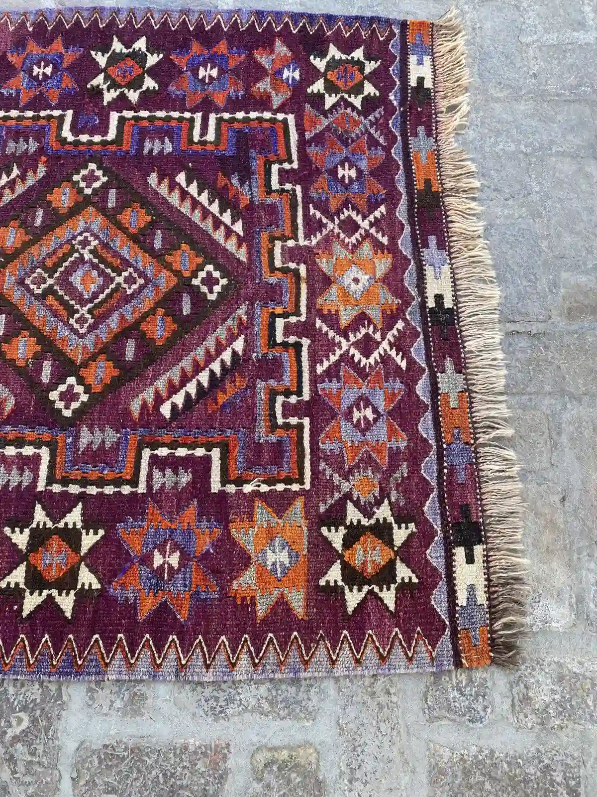 Vibrant 4'6 x 9'4 Afghan Kilim Rug - Bold Tribal Patterns - Nomad Hues