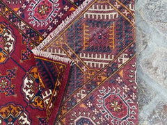 Stunning Hand Knotted Turkoman Tekke Rug - 6.9' x 10.9' - Nomad Hues