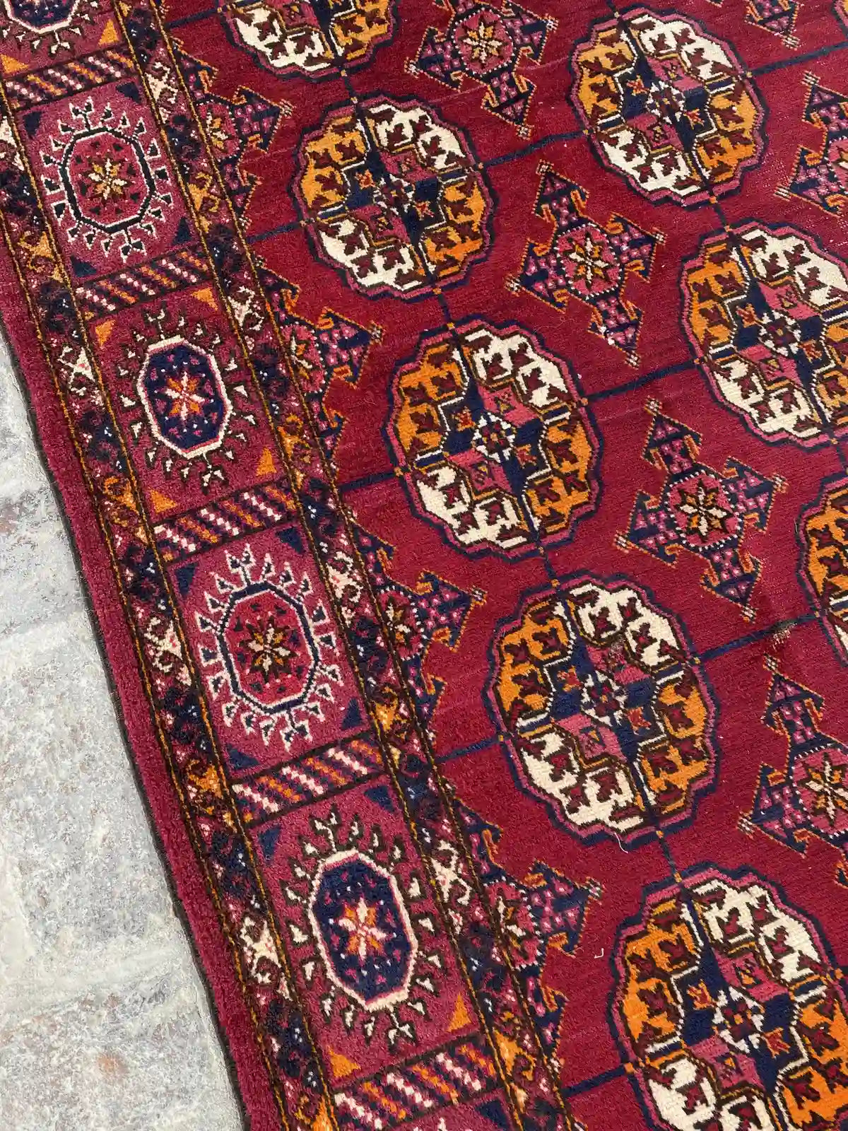 Stunning Hand Knotted Turkoman Tekke Rug - 6.9' x 10.9' - Nomad Hues