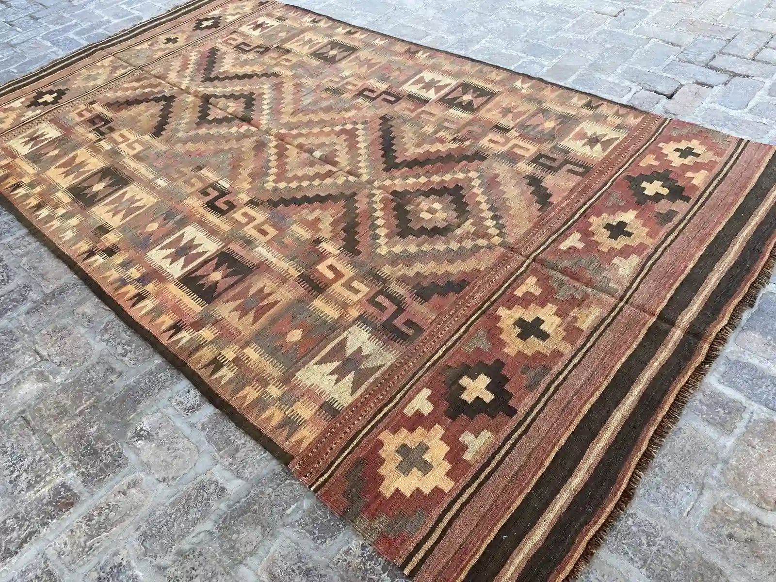 6'3 x 10'0 Handwoven Afghan Hazara Kilim - Traditional Geometric Pattern - Nomad Hues