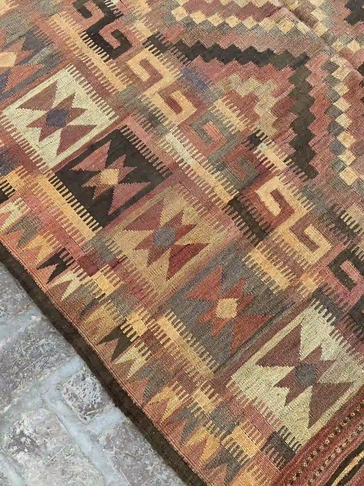 6'3 x 10'0 Handwoven Afghan Hazara Kilim - Traditional Geometric Pattern - Nomad Hues