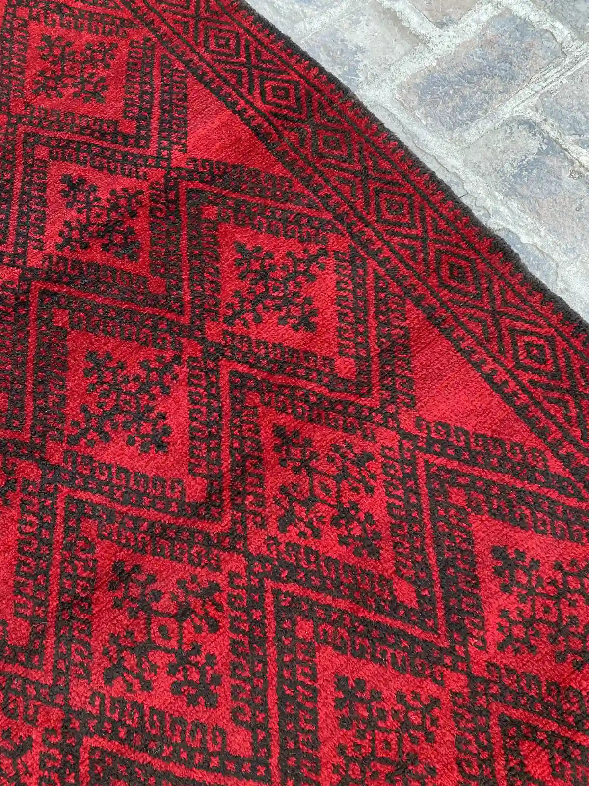 Stunning 4'2 x 6'4 Afghan Belouchi Rug - Deep Red and Black Tribal Patterns - Nomad Hues