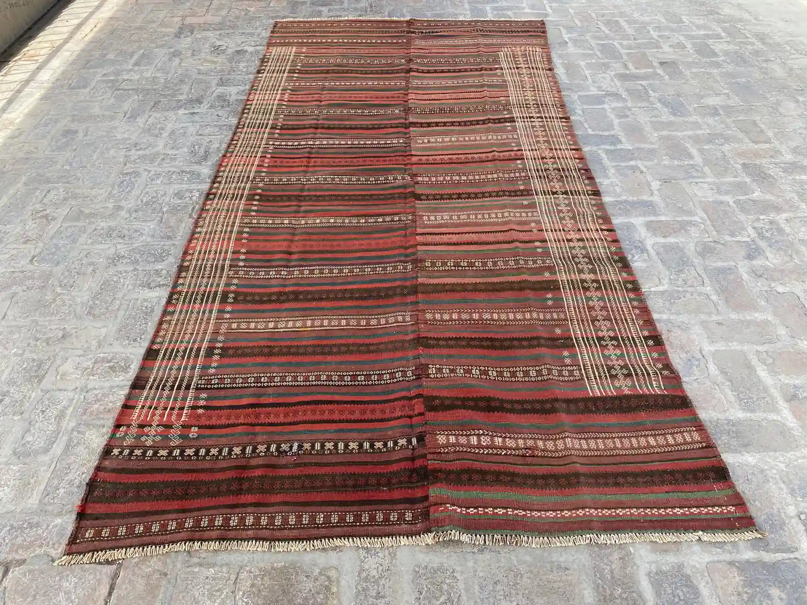 Handwoven Afghan Darzi Kilim Rug - 5'4" x 11'0" - Nomad Hues