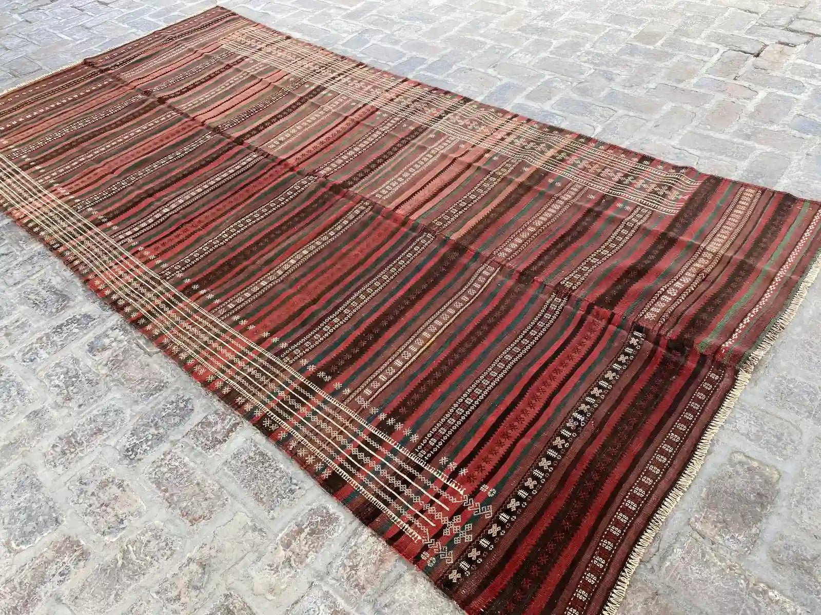 Handwoven Afghan Darzi Kilim Rug - 5'4" x 11'0" - Nomad Hues