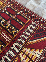 Turkmen Hand knotted Prayer Rug - Nomad Hues