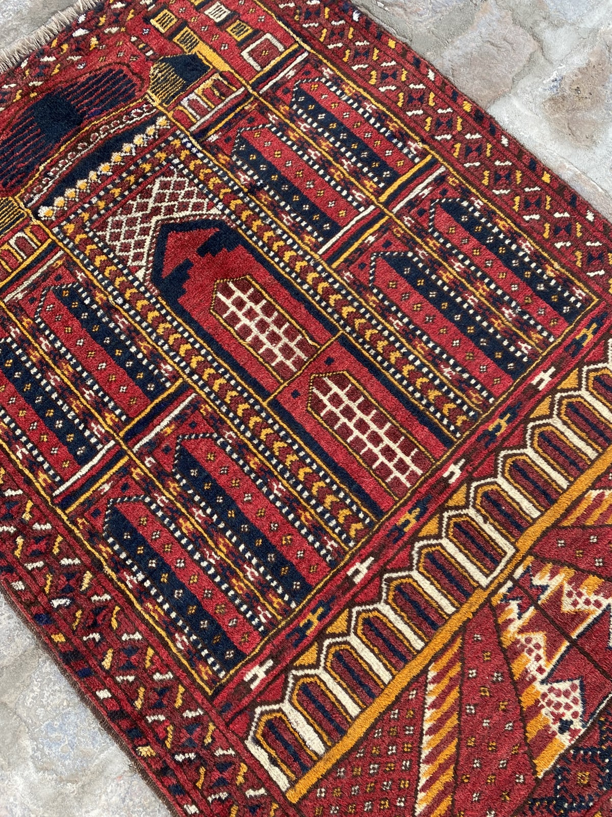 Turkmen hand knotted prayer rug